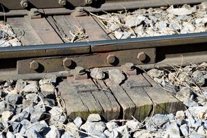 Railway tracks and sleepers with mounted baseplates