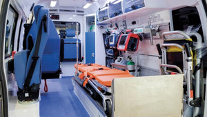 Innenraum eines Krankenkraftwagens