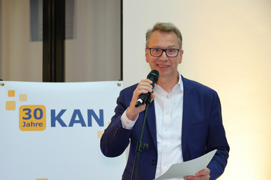Begrüßungsansprache von Peer-Oliver Villwock (BMAS) 