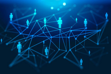 Digitales Netz mit Personen an den Schnittstellen