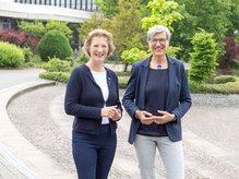 Angela Janowitz (right) and her successor, Dr Monika Maintz