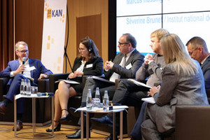 KAN-Symposium Podiumsdiskussion mit Peer-Oliver Villwock, Séverine Brunet, Kai Schweppe, Dr. Sebastian Schneider, Markus Hussing und Britta Ibald